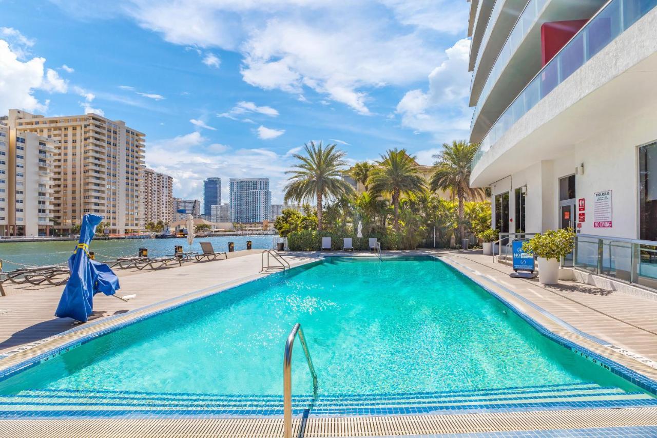 Resort-Style Living With Direct Ocean Views - 3Br Beauty Hallandale Beach Exterior photo