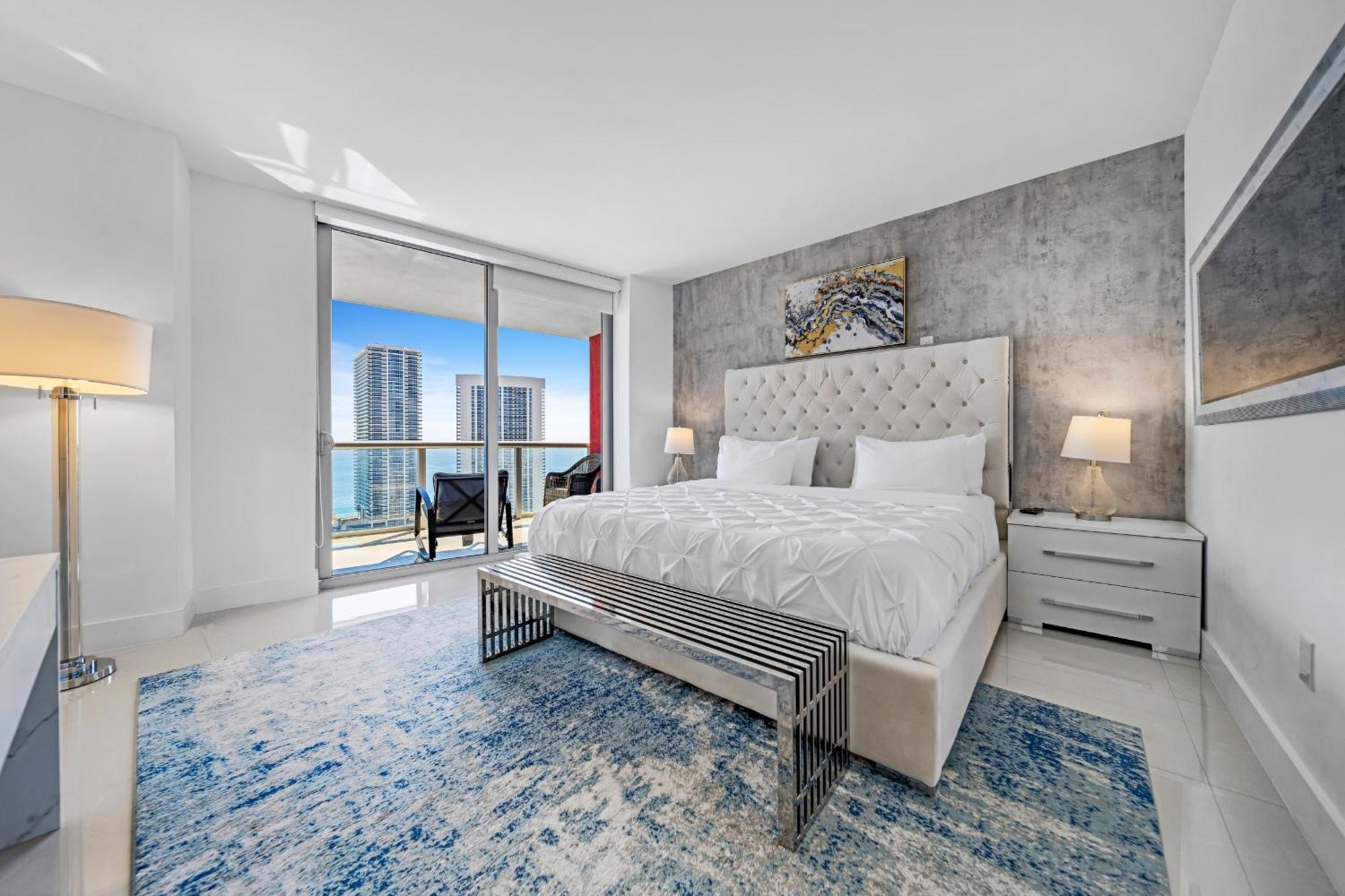 Resort-Style Living With Direct Ocean Views - 3Br Beauty Hallandale Beach Exterior photo