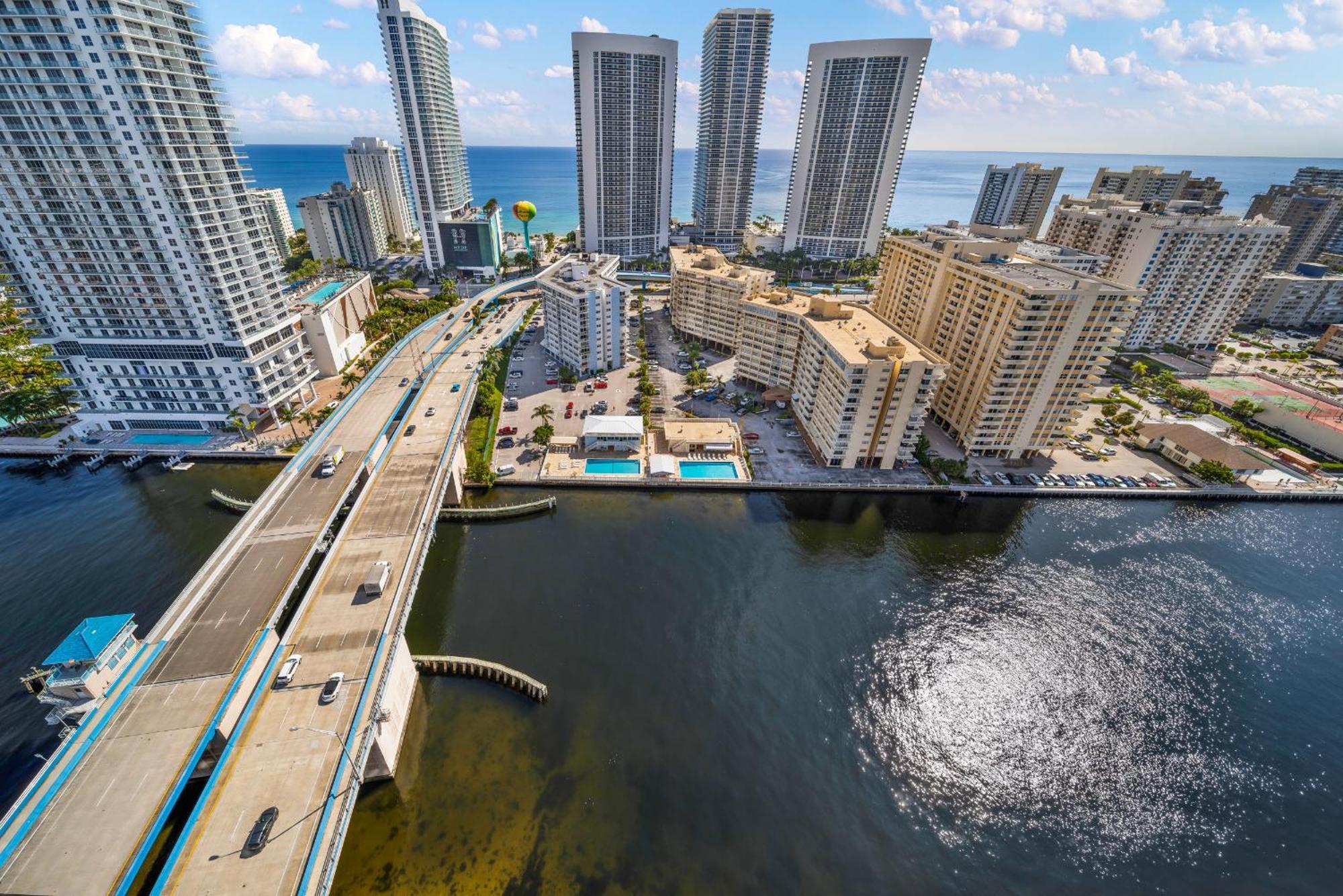 Resort-Style Living With Direct Ocean Views - 3Br Beauty Hallandale Beach Exterior photo