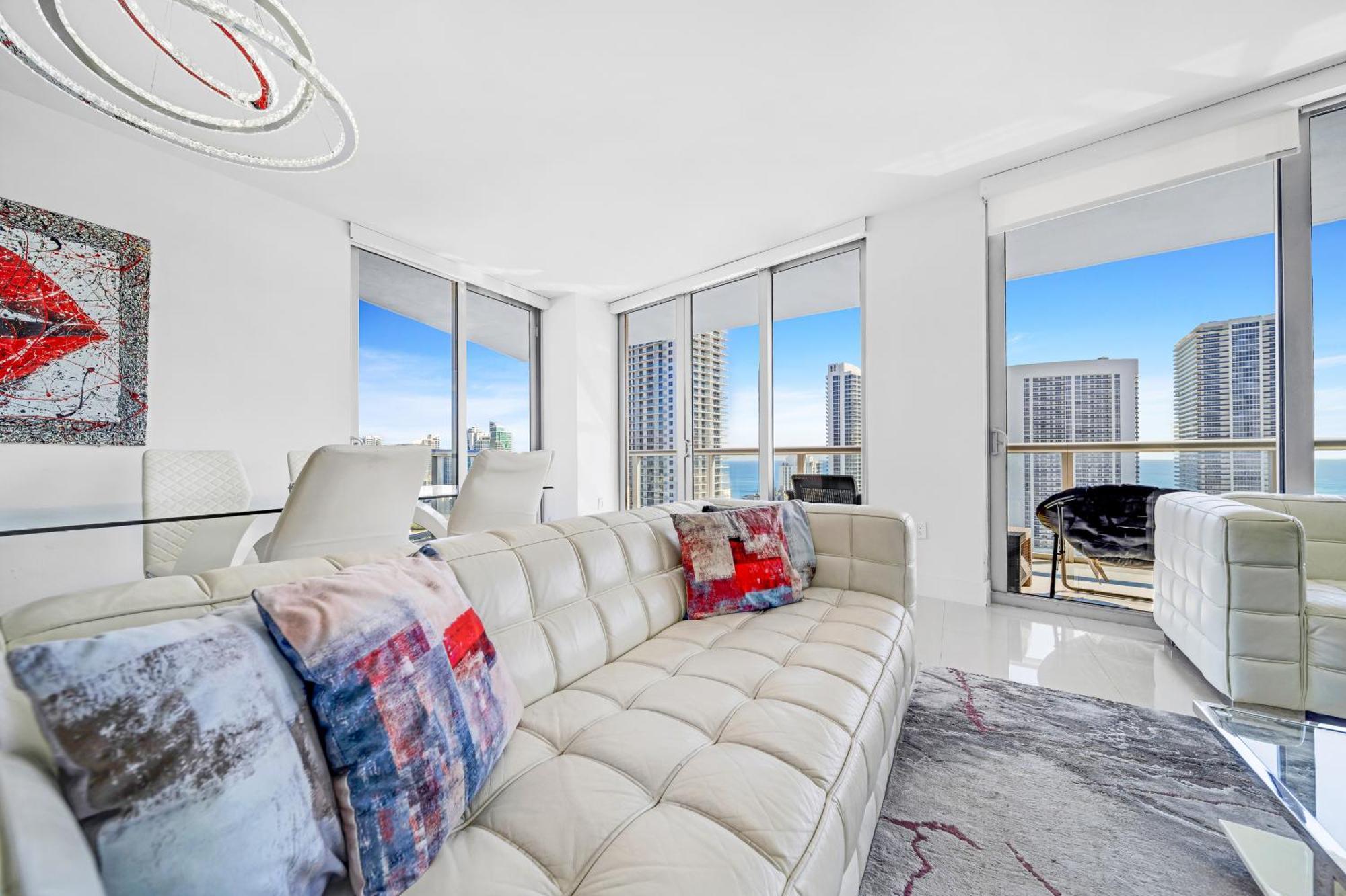 Resort-Style Living With Direct Ocean Views - 3Br Beauty Hallandale Beach Exterior photo