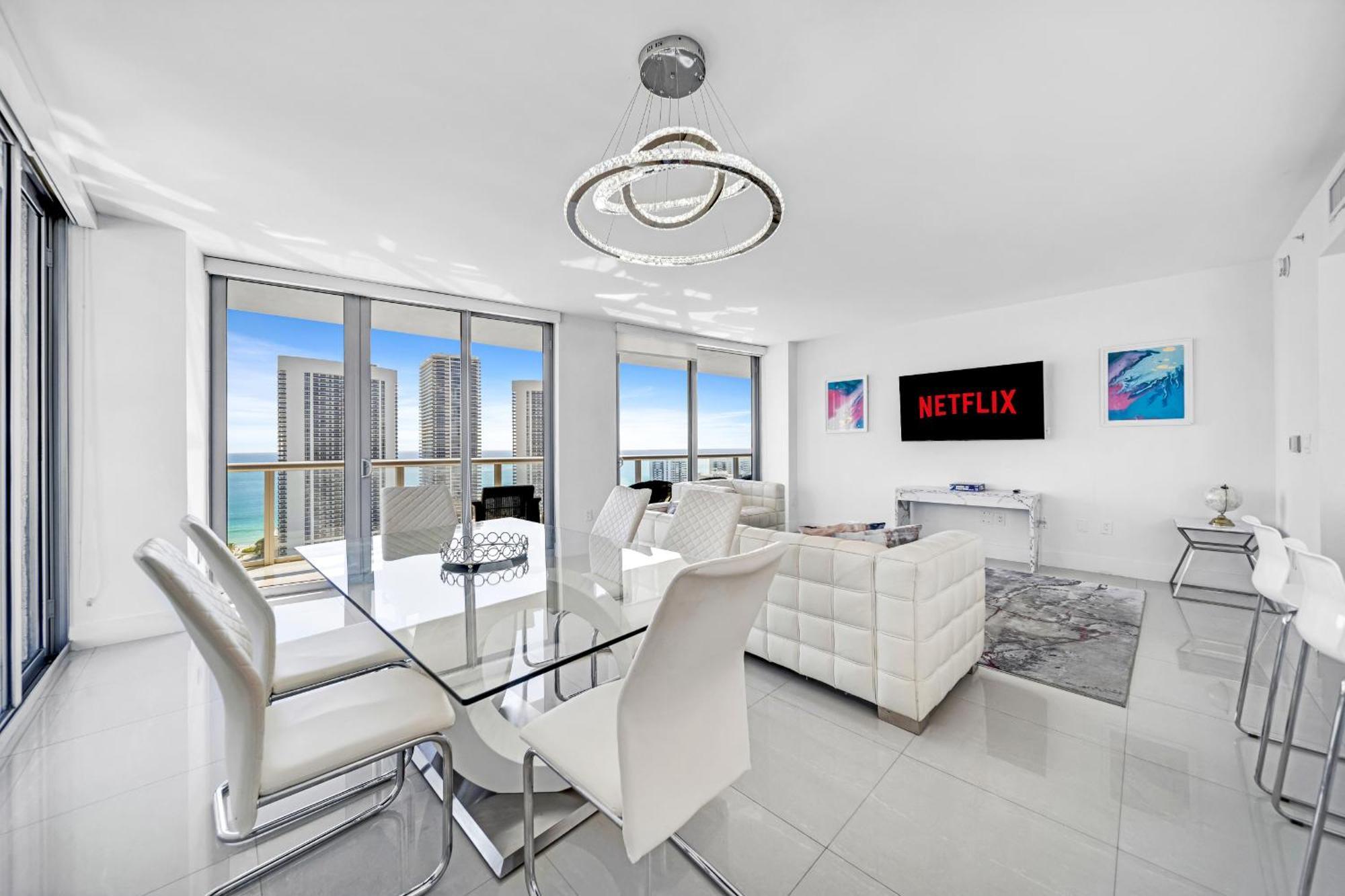 Resort-Style Living With Direct Ocean Views - 3Br Beauty Hallandale Beach Exterior photo