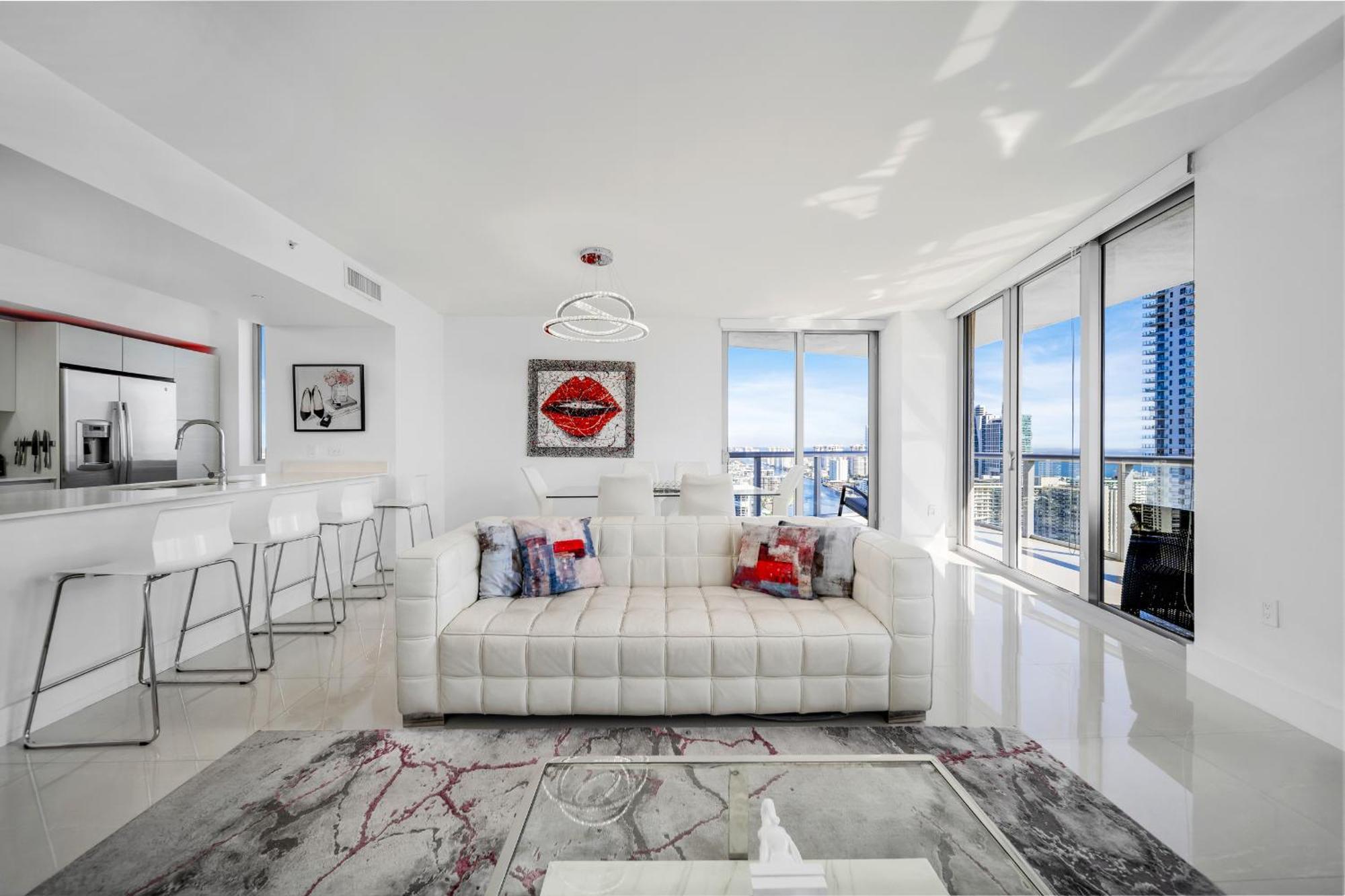 Resort-Style Living With Direct Ocean Views - 3Br Beauty Hallandale Beach Exterior photo
