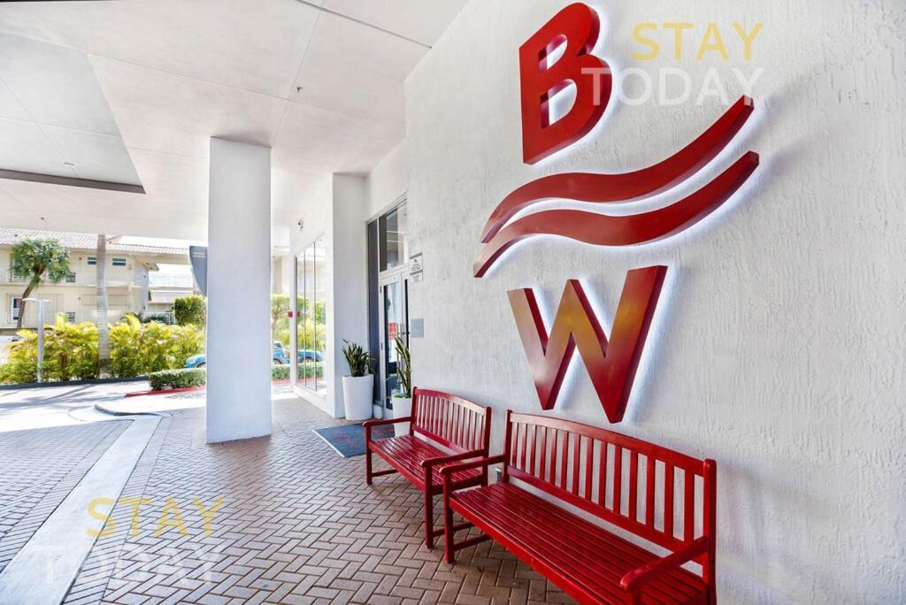Resort-Style Living With Direct Ocean Views - 3Br Beauty Hallandale Beach Exterior photo